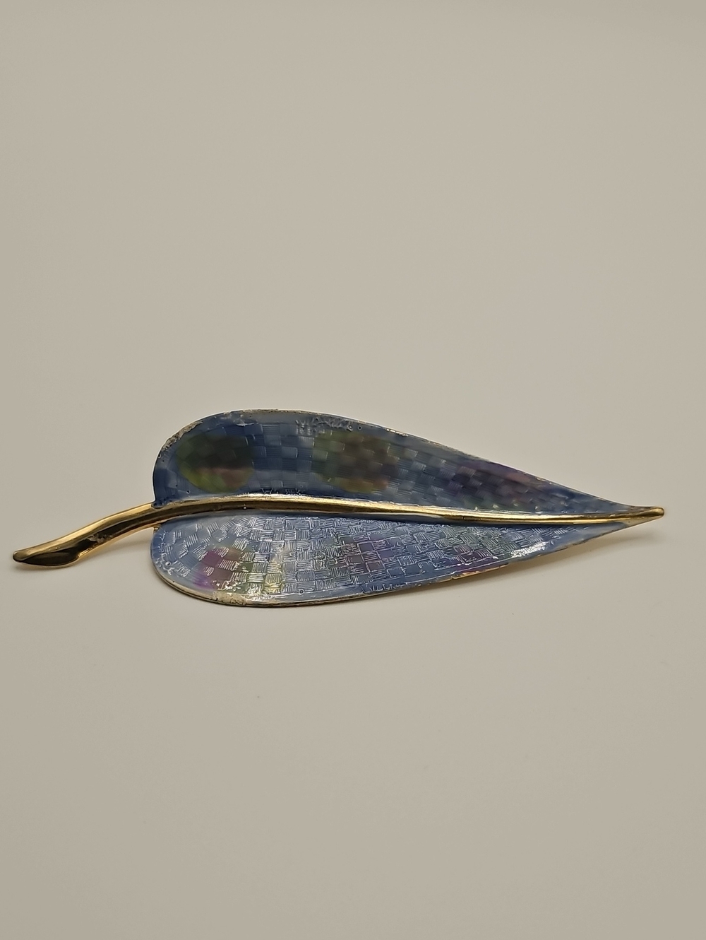Vintage Blue Enamel Leaf Brooch Womens Size OS Gold Tone Iridescent Nature Pin